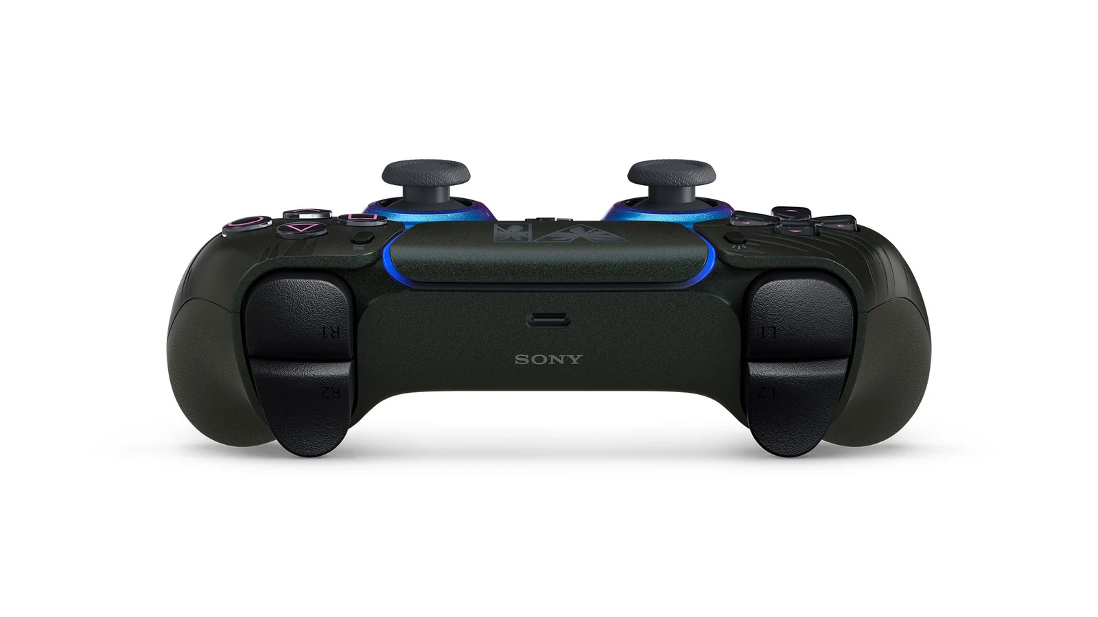 Vista dall’alto del controller DualSense nero di GTA VI, con grilletti e porta USB.