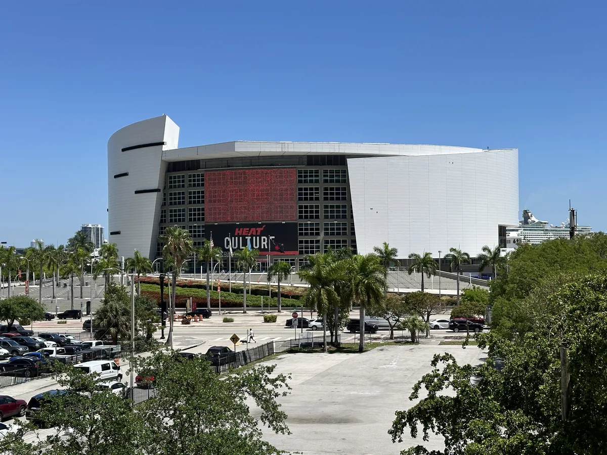 Il Kaseya Center a Miami fotografato nel 2024. Foto d'archivio che non mostra l'insegna di GTA VI.